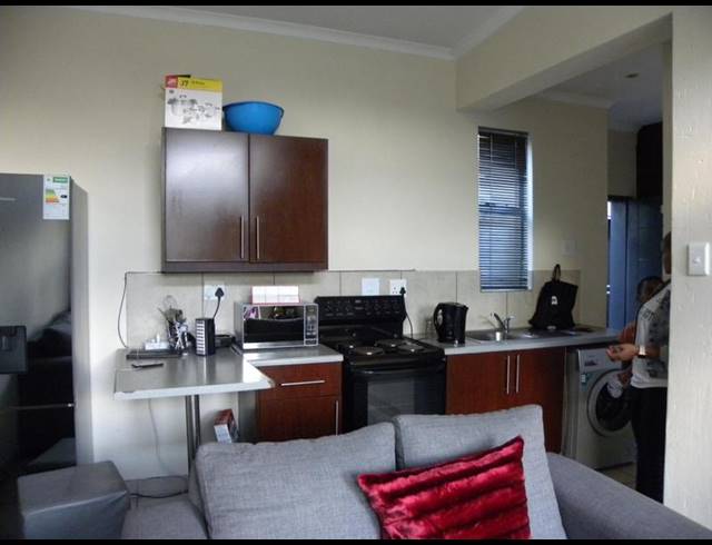 2 BEDROOM TOWNHOUSE FOR SALE IN BUCCLEUCH